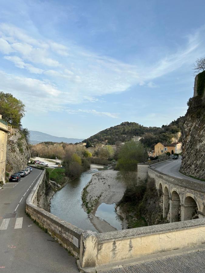 Sur Le Pont